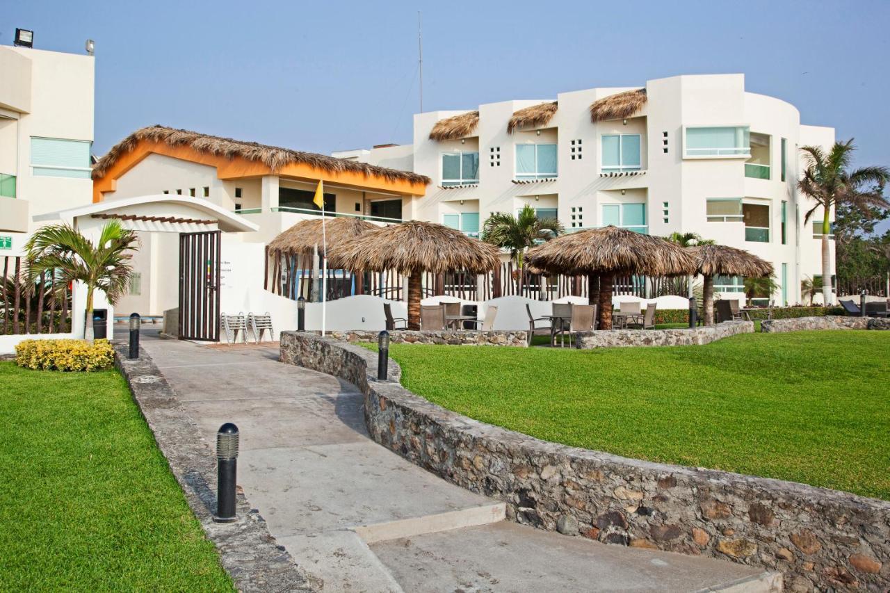 Artisan Family Hotels And Resort Collection Playa Esmeralda Playa Chachalacas Exterior photo